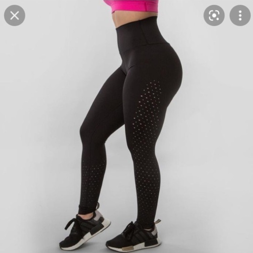 🐰 BuffBunny Allure Laser Leggings